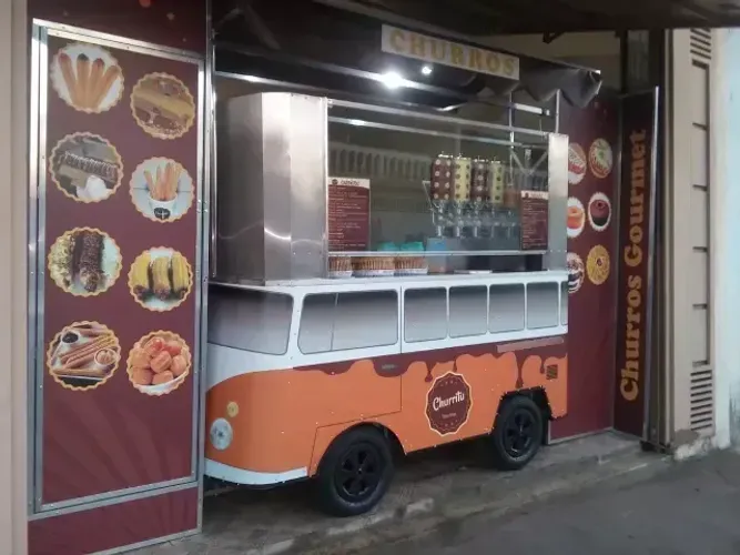 Loja do carrinho de lanche ambulante negócio na garagem