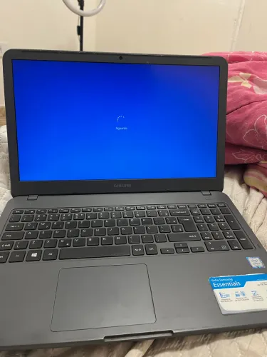 notebook samsung essentials np350xaa, intel core i3 de 7ª geração, 4gb ram, hd de 1tb 