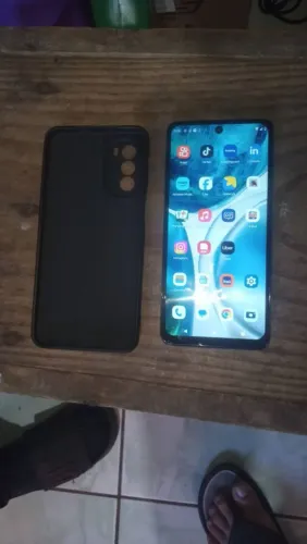 Vendo celular moto g52 está em perfeitas condições sem nenhuma avaria.