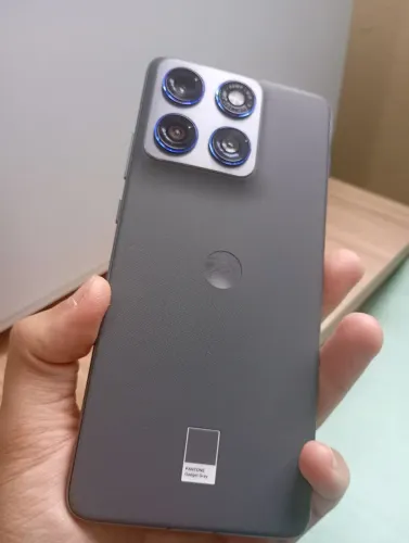 Motorola Edge 70