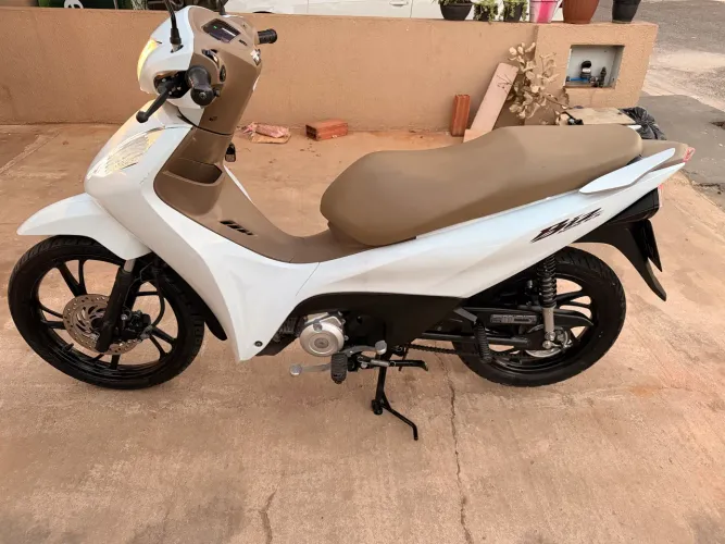 Biz 2025 zera zera branco pérola