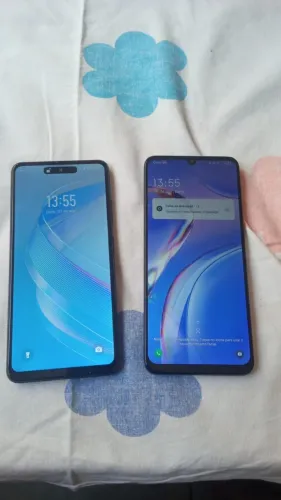 troco 2 celulares por 1 iphone, TCL 40 SE e um infinix smart 8 pro , apenas troca 