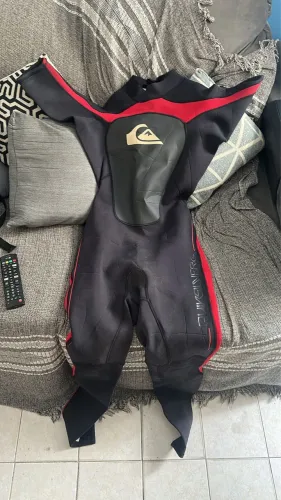 Roupa mergulho