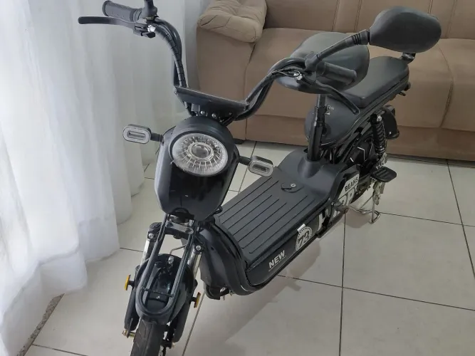 Scooter elétrica 