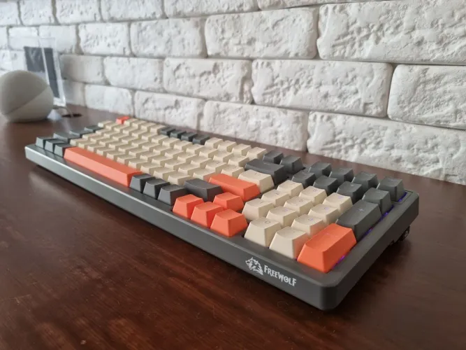 [NOVO] Teclado mecânico gamer sem fio Freewolf K8