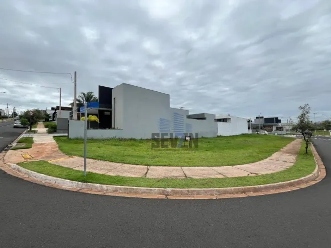 Terreno de Esquina à Venda no Floratta Altos das Nações - Bauru
