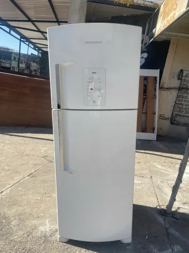 Geladeira Brastemp ative gelando perfeitamente