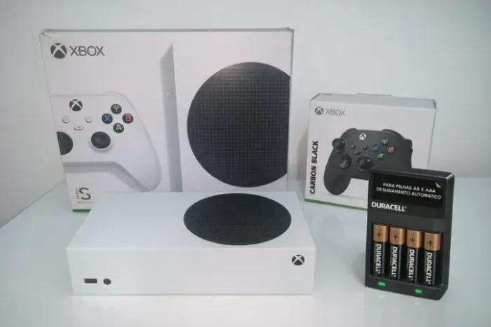 Xbox Series S 512Gb + Carregador Duracell( Envio OLX)