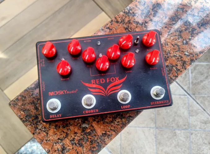 PEDAL MOSKY RED FOX 4 EM 1  (GUITARRA)