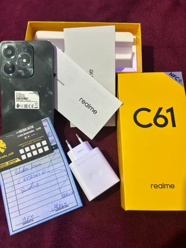 Realmi C61
