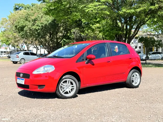 Fiat Punto Attractive 1.4 Fire Flex 8V 5P 2011