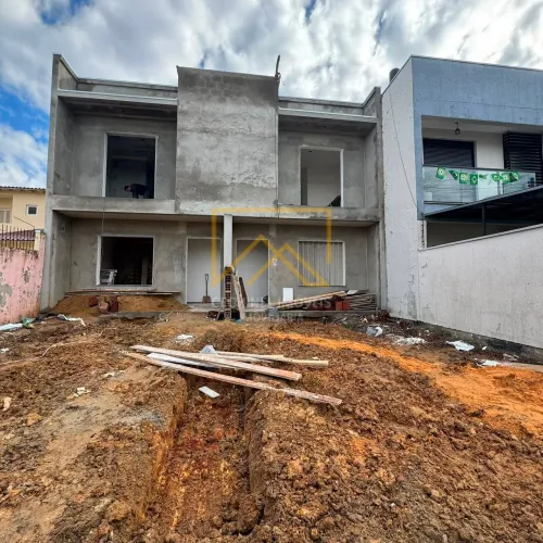 Sobrado à venda no bairro Parque da Matriz - Cachoeirinha/RS