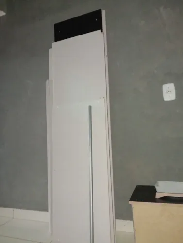 URGENTE GUARDA ROUPA JA DESMONTADO 200,00