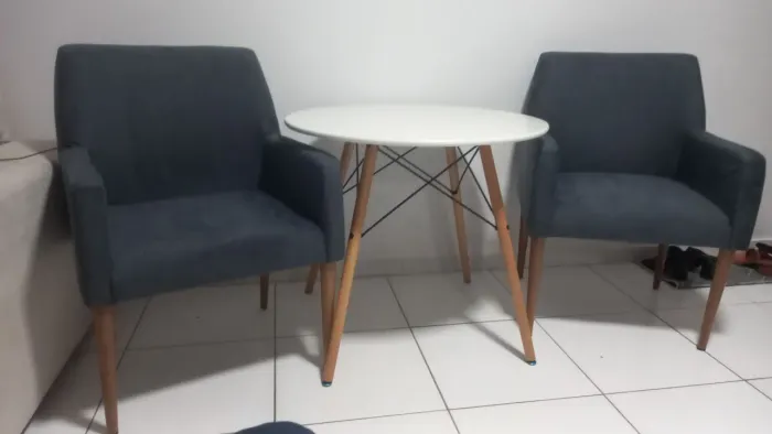 $220.00 cada poltronas lindas ,confortáveis e decorativas.