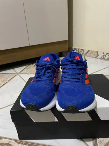 Tênis adidas runfan 5, usado poucas vezes, número 40