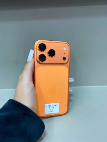IPHONE 17 PRO LARANJA