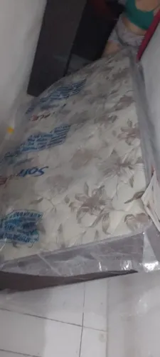 CAMA BOX DE SOLTEIRO (IMPECÁVEL)