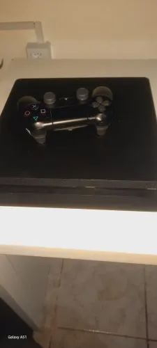 Vendo PS4 SLIM 1tb Destravado.