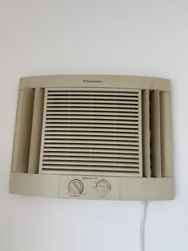 Ar-condicionado Electrolux Maximus 7.500 BTUs - para conserto