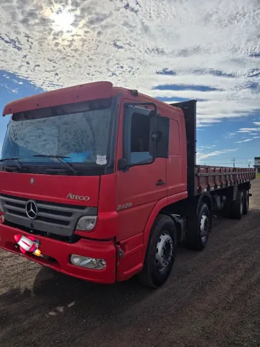 Atego 2428 bitruck - trabalhando e abaixo da fipe