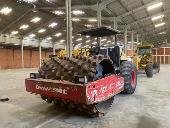 Rolo Compactador Dynapac 2010 CA250-II