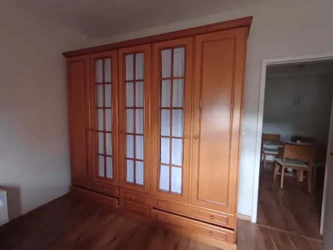Guarda-roupa em madeira maciça Rio Decor