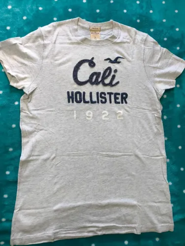 Camiseta Hollister Original - Tamanho P/S