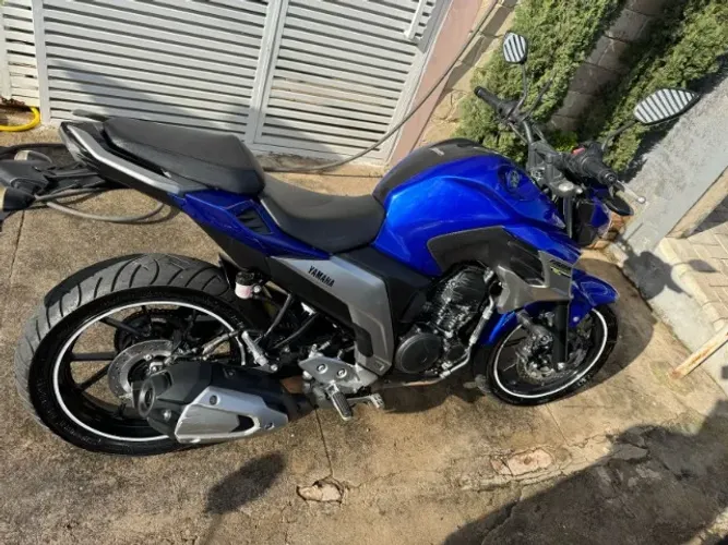 Vendo Yamaha FZ25 2020