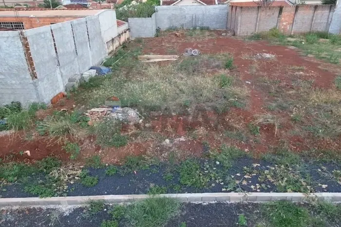 Excelente terreno de 190m² no Bairro Baixada - Pronto para construir