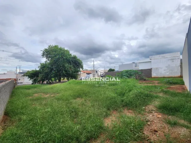 Terreno à venda, 250 m² por R$ 175.000,00 - Residencial Ouro Verde - Botucatu/SP