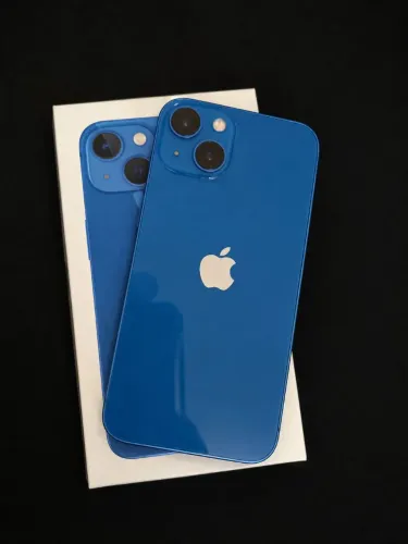 iPhone 13 Blue