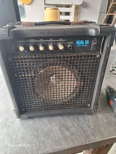 Caixa de som amplificador