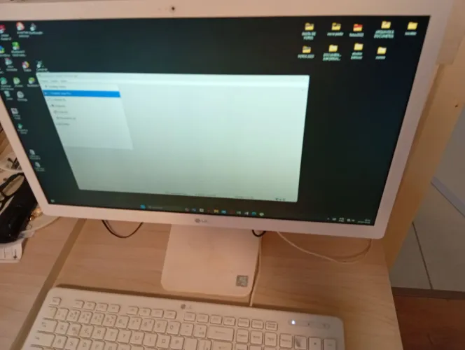 Computador LG com hardware embutido