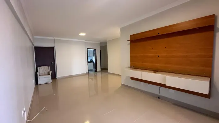 Piazza Savonna, apto para Locação dispõe de, 191m² 04 suítes, 03 vagas de garagem no bairr