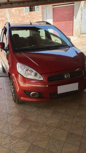Fiat Idea Essence 1.6 Flex 16V 5P 2013