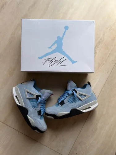 Air Jordan 4 University Blue