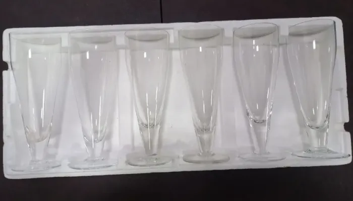 vendo 06 taças de cerveja 