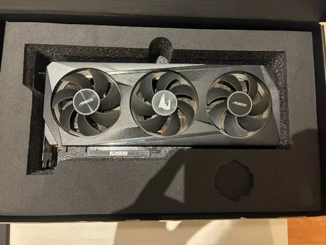 Placa de Video Gigabyte Aorus RTX3060 Elite NVIDIA 12GB