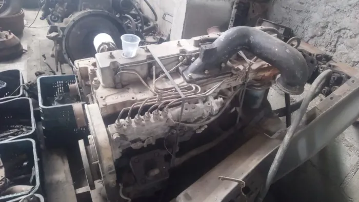 Motor Cummins 6cilindros turbinado. 