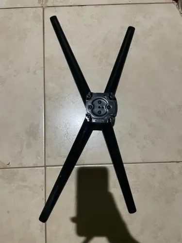 Base pedestal/suporte de mesa completo para televisão.