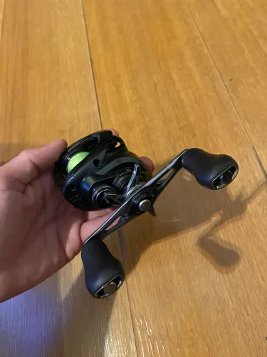 Carretilha Shimano Curado MGL 150 HG