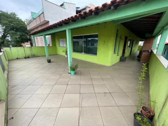 Sobrado com 4 dormitórios para alugar, 210 m² por R$ 3.300,00/mês - Jardim do Estádio - Sa