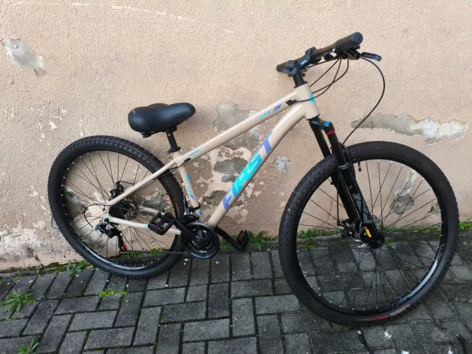 bike first marrom claro aro 29 quadro 16,5
