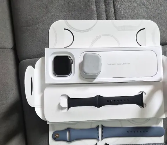 Apple Watch 11 42mm Gps (bateria: 100%) (SOMENTE VENDA)