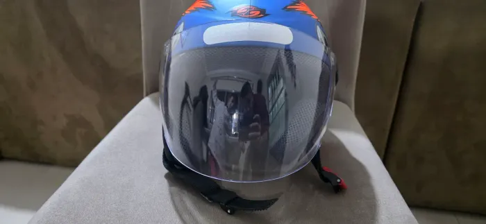 Capacete aberto 