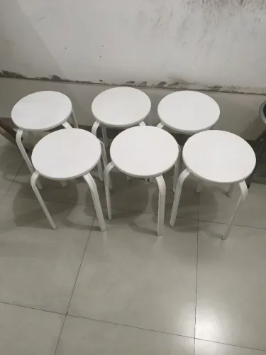 Vendo 6 banquinhos 
