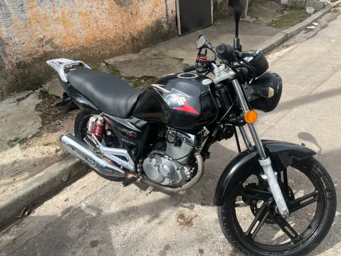 Moto Suzuki GSR 150i