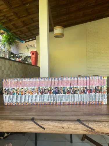 Coleção completa do manga naruto e ainda vem com os extras 