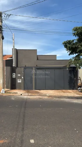 Casa Padrão para Venda com 02 Dormitórios no bairro Lago Sul II