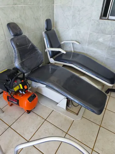 Cadeira de Dentista e compressor